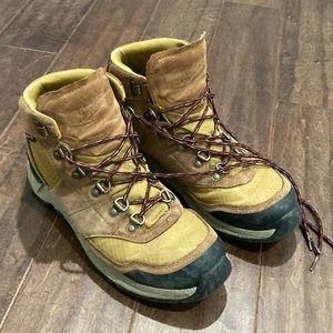 Men’s Danner Free Spirit Boots size US 10 EU 44